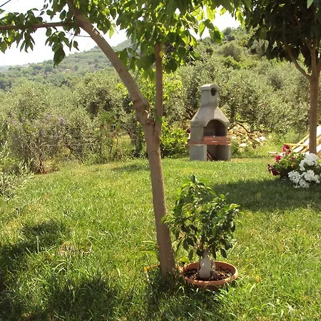 Apartament Enastron Chorefton
