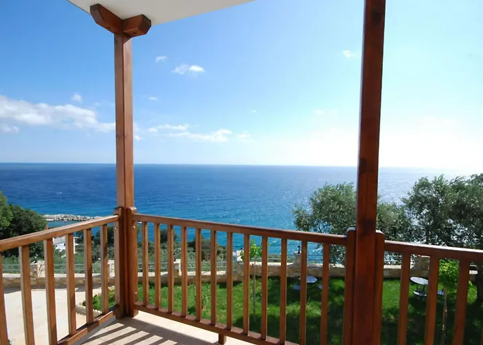 Guesthouse Enastron Chorefton