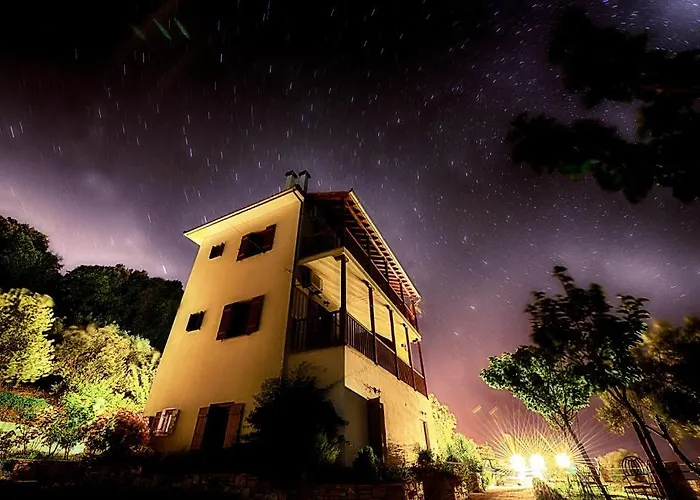 Guesthouse Enastron Apartment *