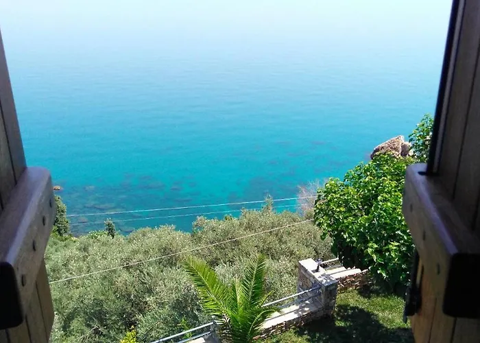 Guesthouse Enastron * Chorefton